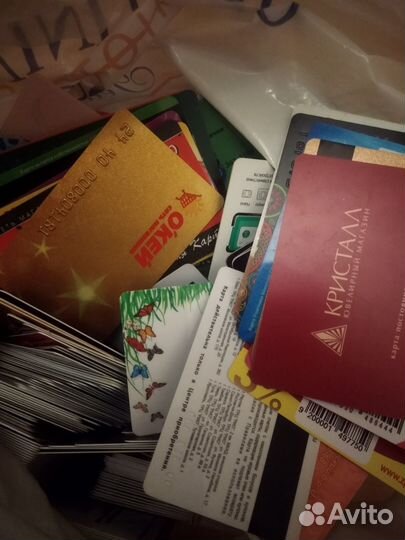 Пластиковые карточки разные