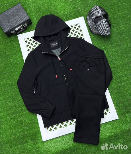 Спортивные костюмы kiton