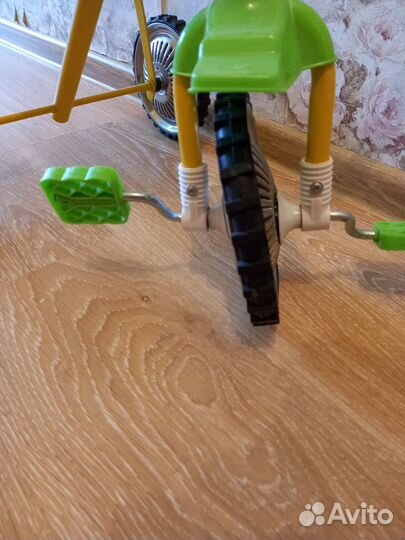 Детский трехколесный велосипед