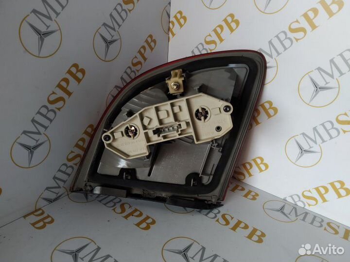 Фонарь задний правый Mercedes E-Class W211