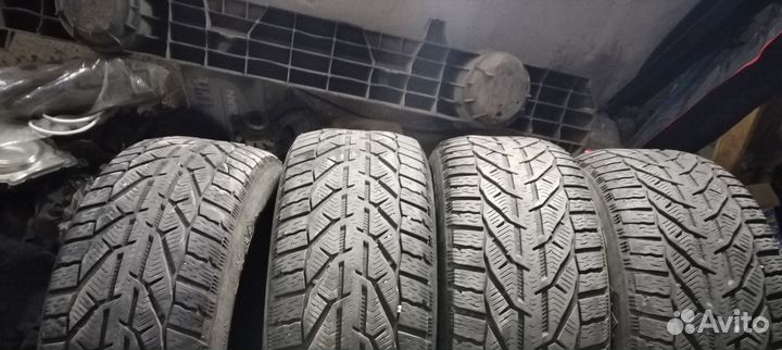 Tigar Winter 225/60 R17