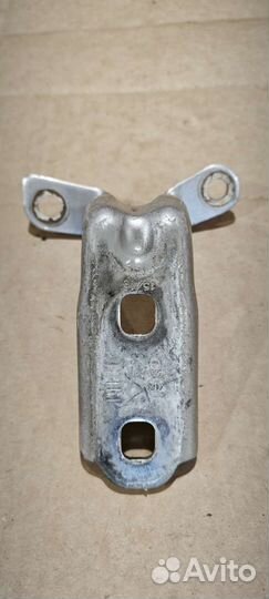 Петли Chevrolet / Cadillac / Daewoo