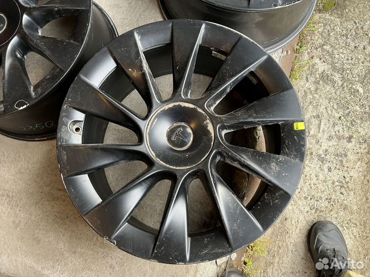 Tesla model Y R20 оригинальные диски