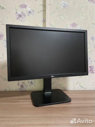Монитор LG 24 дюйма IPS