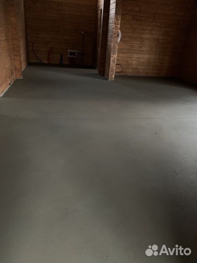 Полусухая стяжка пола в офисе