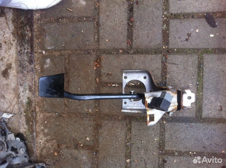 Педаль сцепления Хендай Солярис Solaris