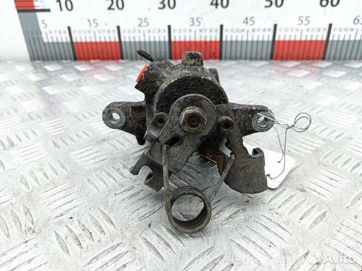 Суппорт задний левый для Audi A4 B6 8E0615423G