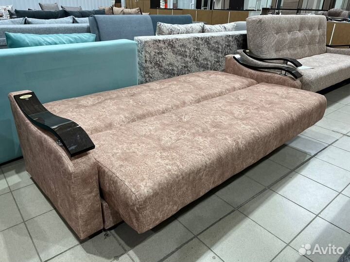 Диван