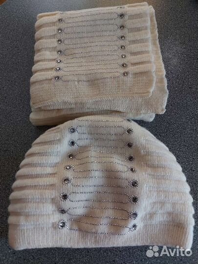 Комплект шапка и шарф женские