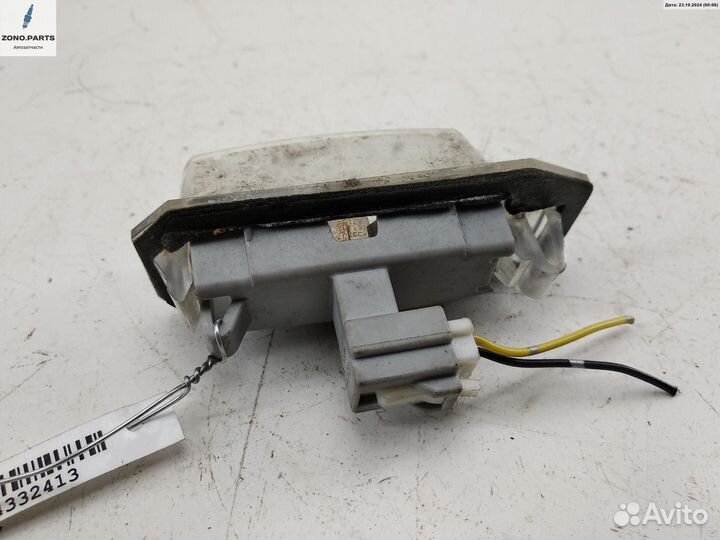 Подсветка номера A046017 на Mitsubishi Outlander XL (2006-2012)