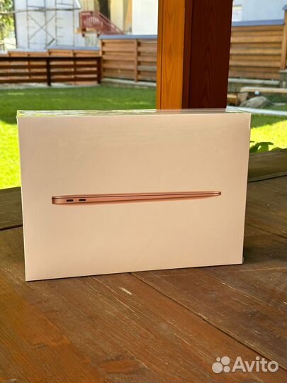 Apple macbook air 13 2020 m1 8gb 256 SSD