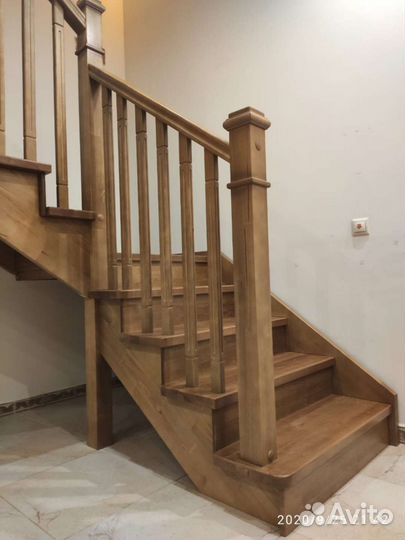 Изготовление лестниц на 2 этаж в частном доме