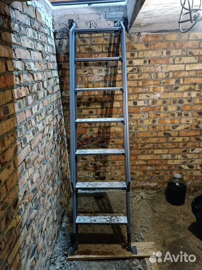 Лестница в подвал, погреб, гараж