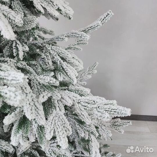 Елка искусственная заснеженная литая новая