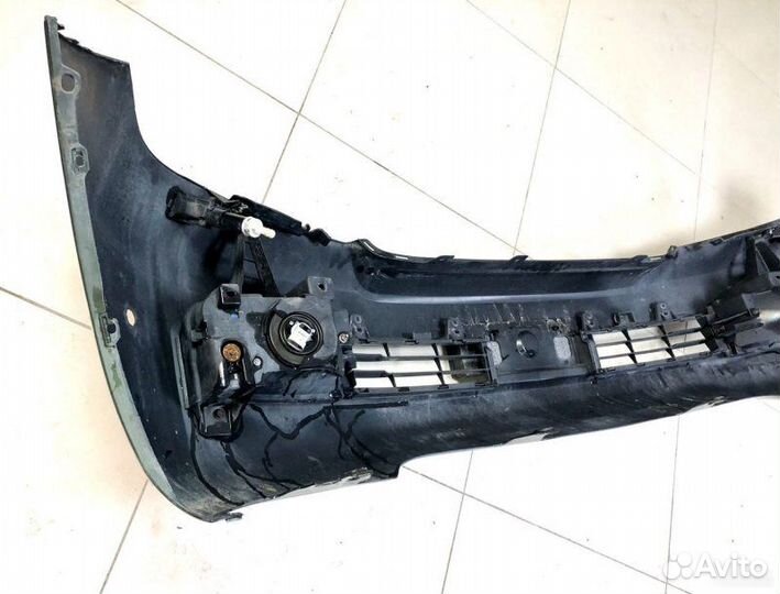 Бампер передний Toyota Land Cruiser 200