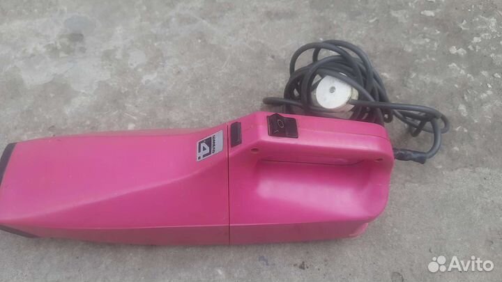 Компактный пылесос