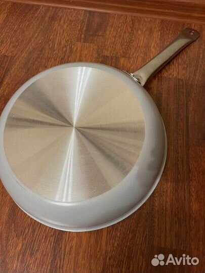 Сковорода Метро Шеф 28 и 32 см