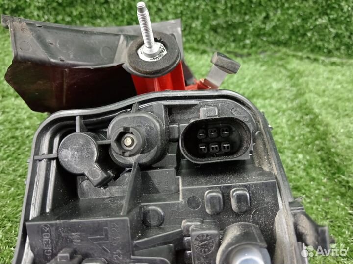 Фонарь задний правый VAG Audi A3 8P