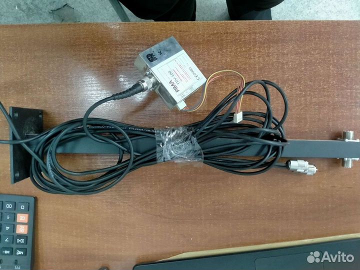 Передатчик TRV -100 с антенной