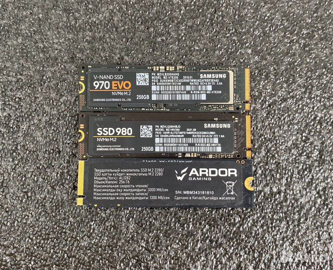 SSD M.2 накопитель Samsung 250GB / NVMe