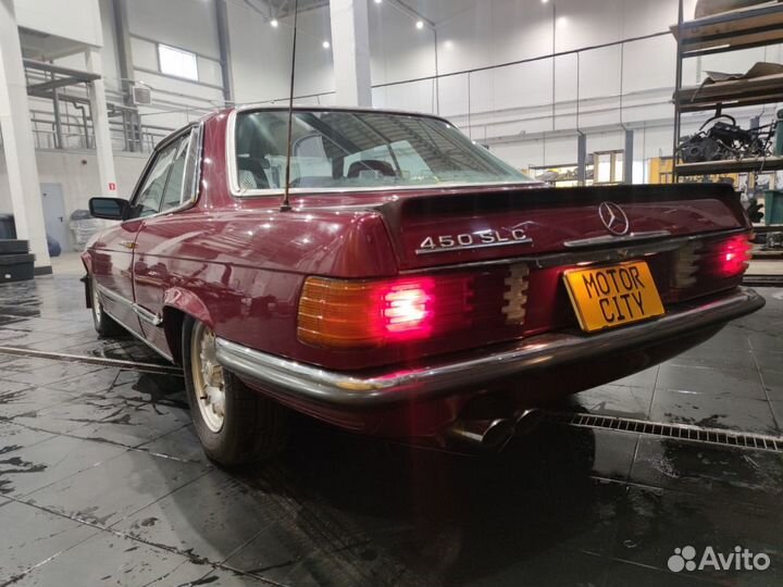 В разбор из Японии Mercedes-Benz C107 M117.982 4.5