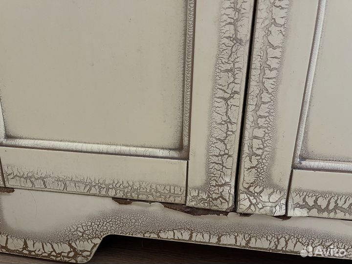 Раковина с тумбой и зеркалом