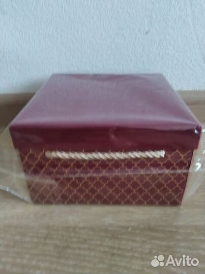 Коробка подарочная
