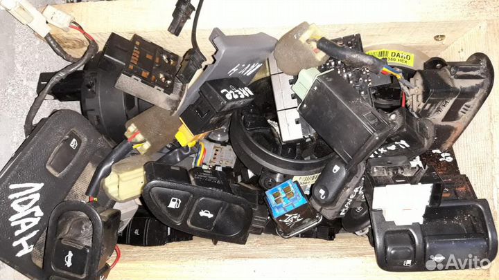 Кнопка открывания багажника Maserati