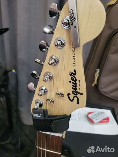 Fender Squier Bullet Stratocaster HSS AWT