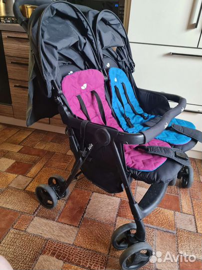 Коляска для двойни joie air twin