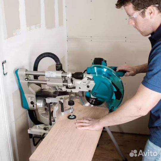 Торцовочная пила Makita LS1019