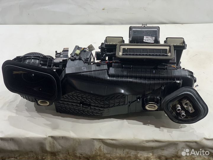 Корпус отопителя Mercedes W213