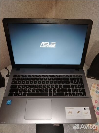 Ноутбук Asus vivobook