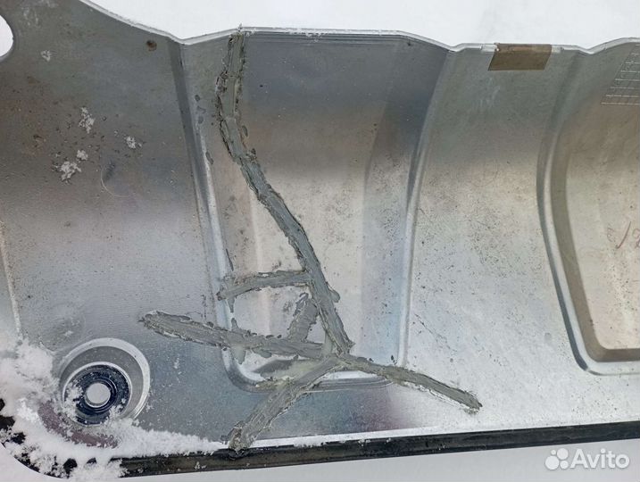 Хромнакладка на передний бампер Сузуки Джимни