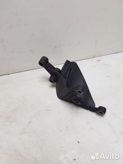 Кронштейн гур VW Passat B3