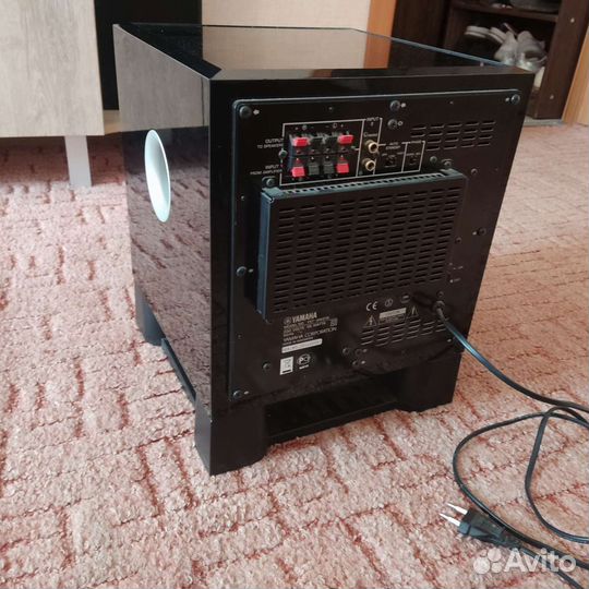 Сабвуфер Ямаха sw215