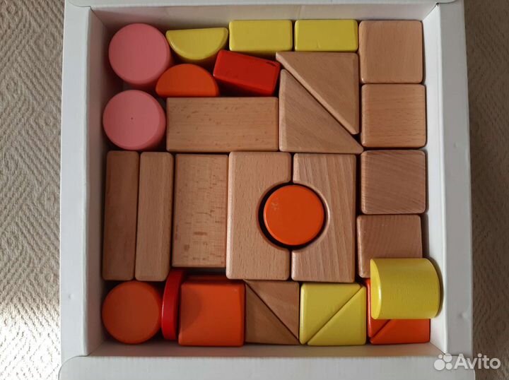 Развивающие игрушки,кубики,магнитные мозайки