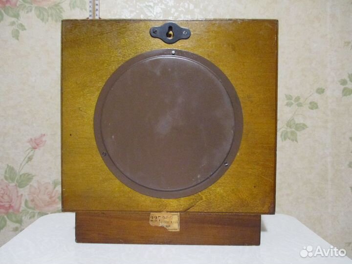 Часы настенные механические 