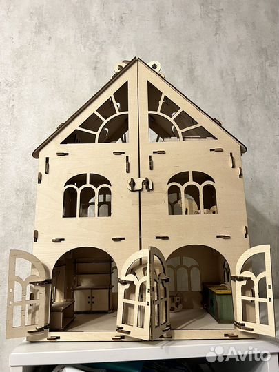 Домик кукольный