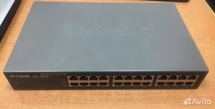 Неуправляемый коммутатор D-link des-1024d