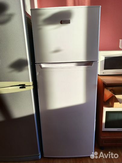 Холодильник с морозильником Ascoli asrw220 белый