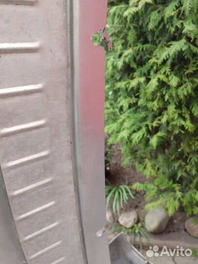 Бампер задний с абсорбером Dodge Caliber