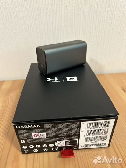 Наушники JBL Under Armour True Wireless Flash