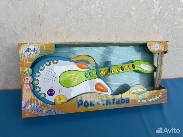Игрушечная гитара Sonata Kids IT101835