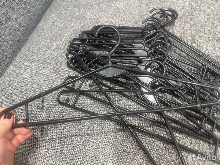 Вешалки плечики