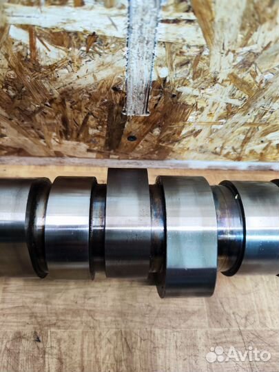 Распредвал Вольво 20451775