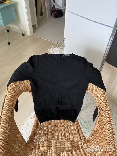 Свитер черный тонкий