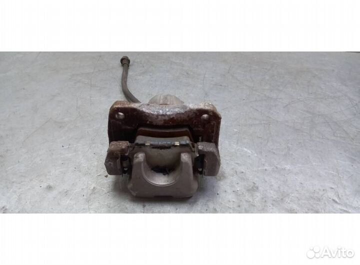 Суппорт задний правый Toyota RAV 4 2013-2018г