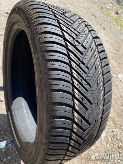 Hankook Kinergy 4S2 H750 215/45 R17