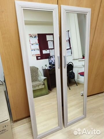 Дверь с зеркалом